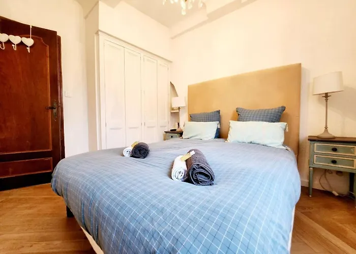 公寓 La Tour Antiboise - Dans Le Vieil 昂蒂布