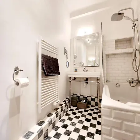 דירה La Tour Antiboise - Dans Le Vieil אנטיב